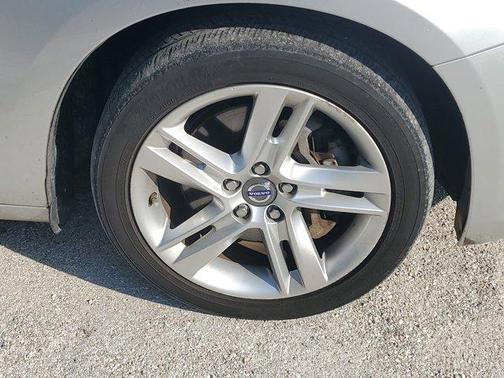 Bright Silver Metallic 2015 Volvo S60 T5 Premier