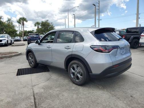 2026 Honda HR-V LX