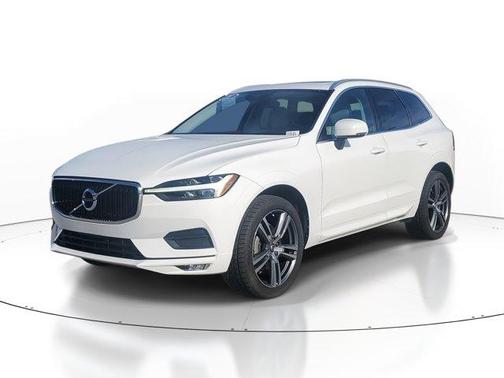 2021 Volvo XC60 T5 Momentum