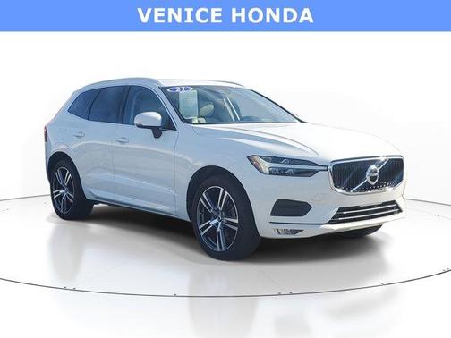 2021 Volvo XC60 T5 Momentum