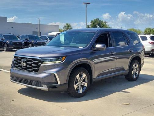 Gray 2023 Honda Pilot EX-L 7-Passenger