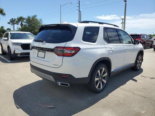 2025 Honda Pilot Touring