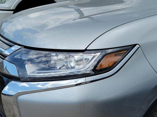 2018 Mitsubishi Outlander LE