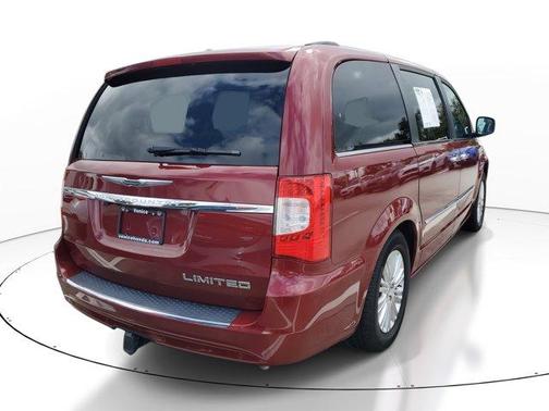 2012 Chrysler Town & Country Limited