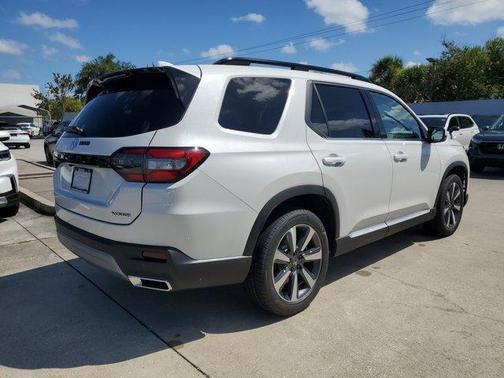 2025 Honda Pilot Touring