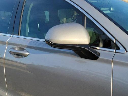 Shimmering Silver Pearl 2020 Hyundai SANTA FE 2.4 SEL