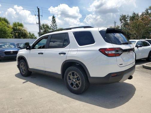 2025 Honda Pilot TrailSport