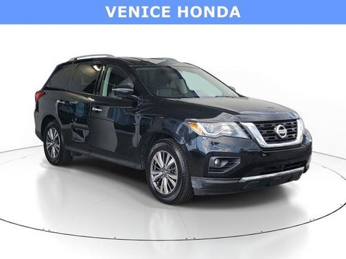 2019 Nissan Pathfinder SL