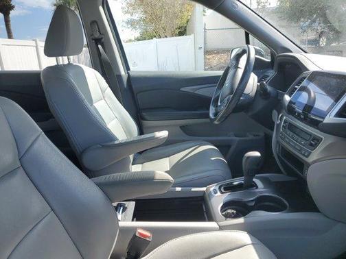 2016 Honda Pilot EX-L w/ Navigation