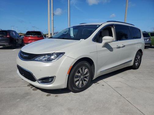 2019 Chrysler Pacifica Touring-L Plus