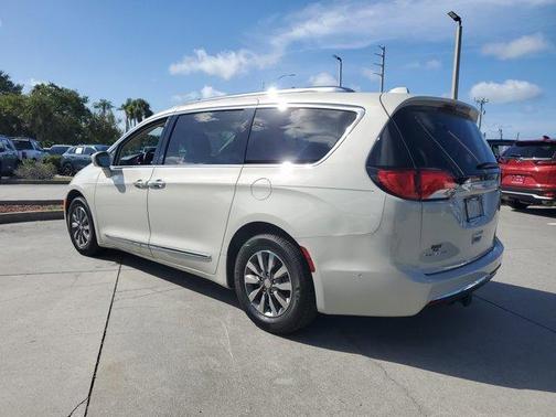 2019 Chrysler Pacifica Touring-L Plus