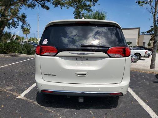2019 Chrysler Pacifica Touring-L Plus