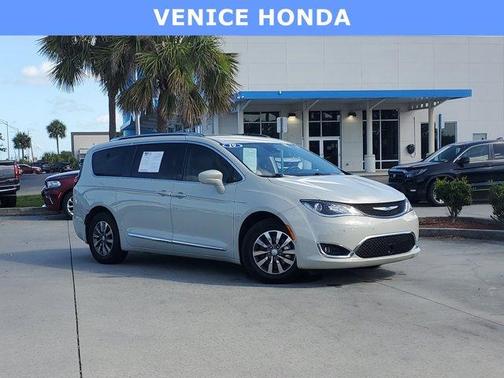 2019 Chrysler Pacifica Touring-L Plus