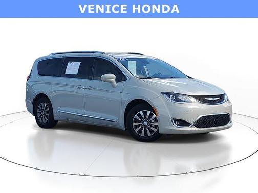 2019 Chrysler Pacifica Touring-L Plus