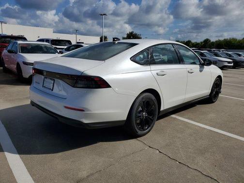2025 Honda Accord SE