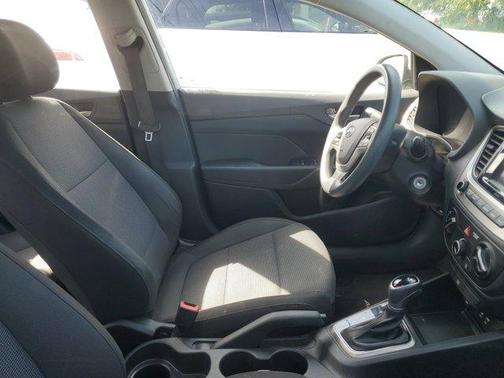 2019 Hyundai Accent SE