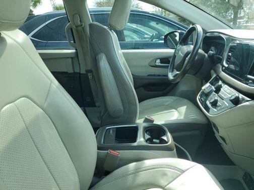 2019 Chrysler Pacifica Touring-L Plus