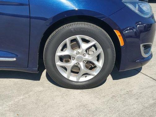 2019 Chrysler Pacifica Touring-L Plus