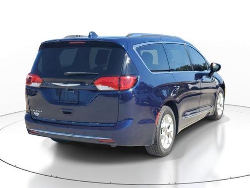 2019 Chrysler Pacifica Touring-L Plus