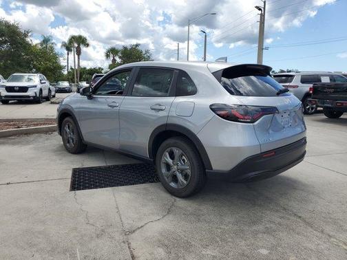 2026 Honda HR-V LX