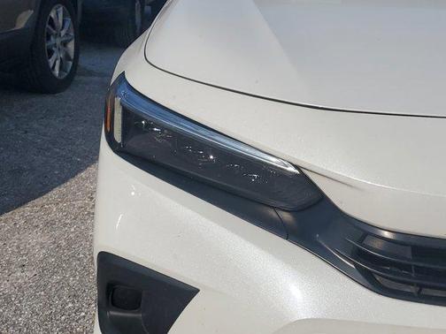 White 2023 Honda Civic Sport