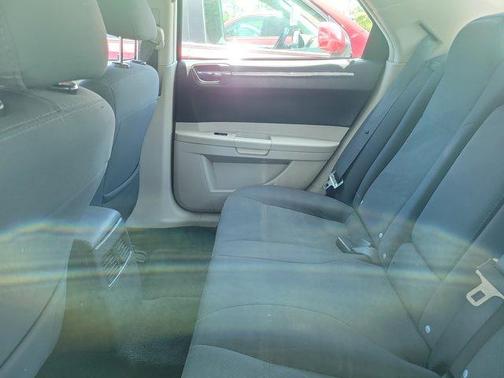 White 2007 Chrysler 300 Base