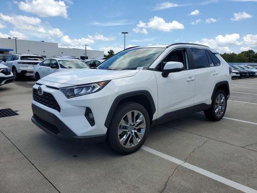 2019 Toyota RAV4 XLE Premium