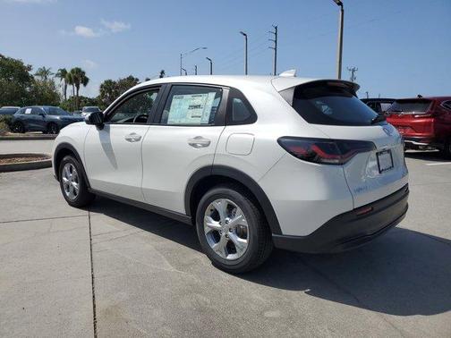 2025 Honda HR-V LX