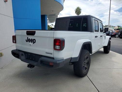 2021 Jeep Gladiator Sport