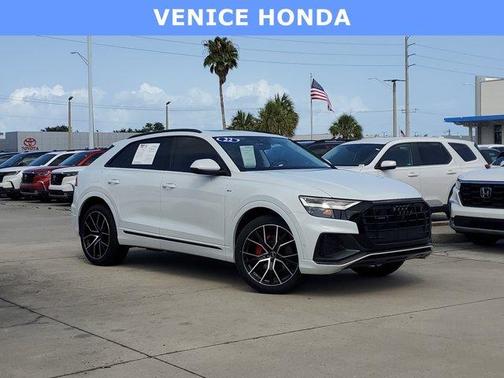 2022 Audi Q8 55 Premium Plus