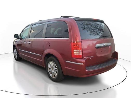 2010 Chrysler Town & Country Limited