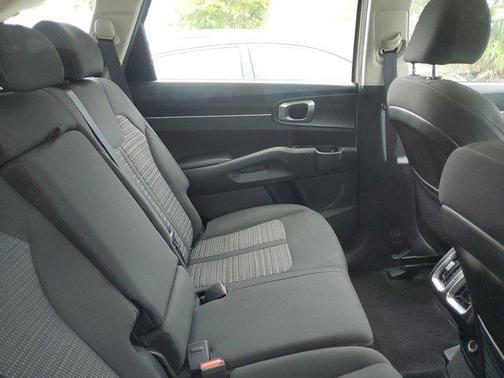 2021 Kia Sorento LX