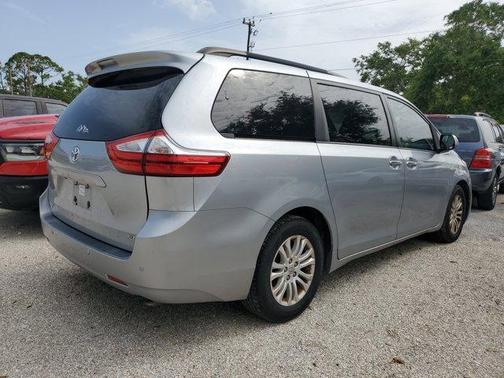 2015 Toyota Sienna L