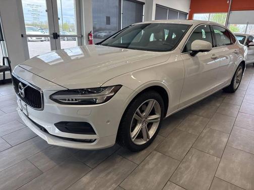 Crystal White Pearl Metallic 2018 Volvo S90 T5 Momentum