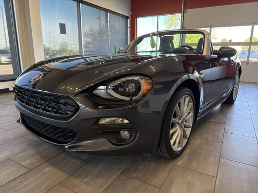2019 FIAT 124 Spider Base