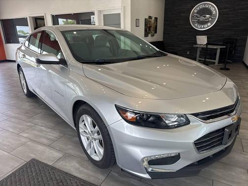 Silver 2018 Chevrolet Malibu LT