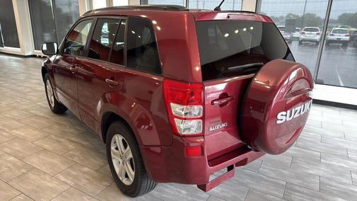 MAROON 2007 Suzuki Grand Vitara Luxury