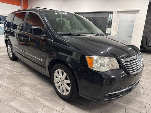2013 Chrysler Town & Country Touring