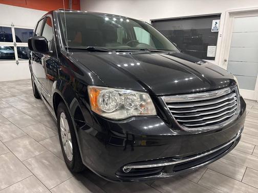 2013 Chrysler Town & Country Touring