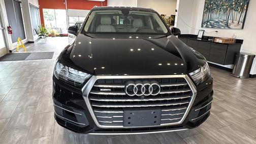 Black 2018 Audi Q7 3.0T Premium Plus