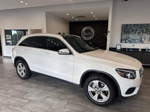 White 2018 Mercedes-Benz GLC 300 4MATIC