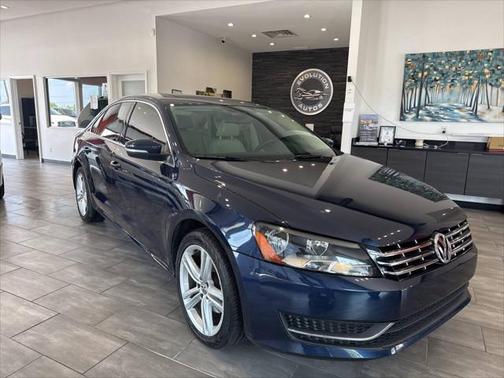 2014 Volkswagen Passat 1.8T Auto SE w/Sunroof & Nav