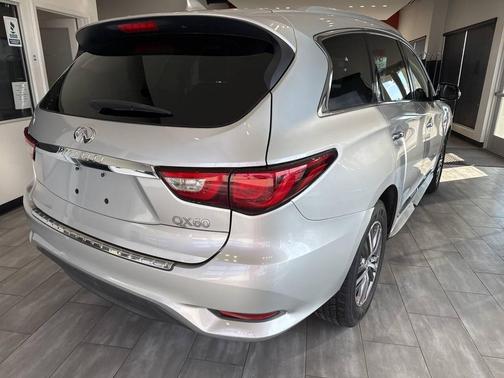 2016 INFINITI QX60 Base