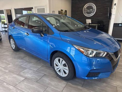 Blue 2021 Nissan Versa 1.6 S