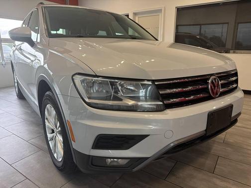 Pure White 2018 Volkswagen Tiguan 2.0T SE