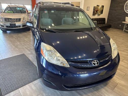 2007 Toyota Sienna LE