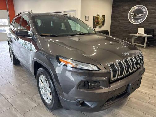 Granite Crystal Metallic Clearcoat 2015 Jeep Cherokee Sport