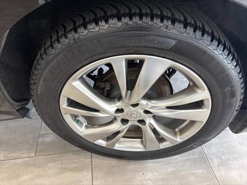 2015 INFINITI QX60 Base