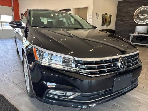 2017 Volkswagen Passat V6 SEL Premium