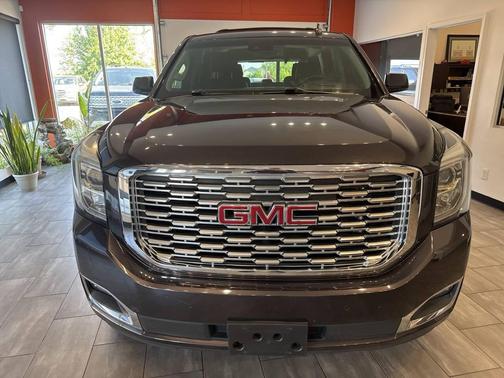 Gray 2018 GMC Yukon Denali